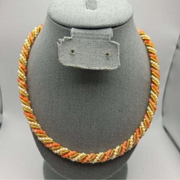 Vintage Gold Tone Faux Pearls and Light Coral Pink Beaded Spiral Short Necklace - Picture 1 of 5